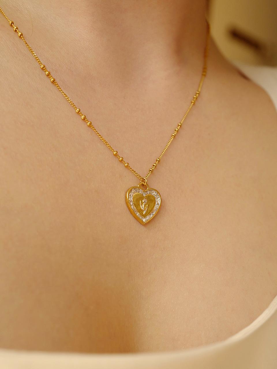 tulip garden necklace