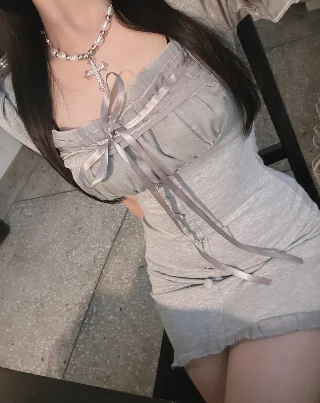 [러블리/인생샷보장] 반팔 셔링 프릴 원피스 콩단추 원피스 반팔 원피스 그레이 원피스 러블리 파티룩 인생샷 인스타 반팔원피스 리본원피스_엘루아