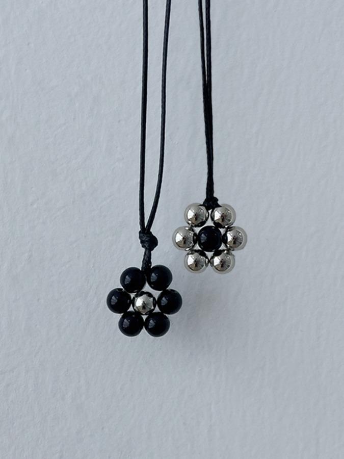 Petal necklace