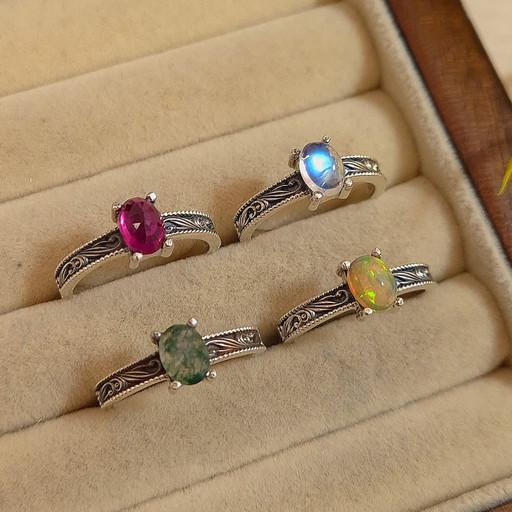 네 가지의 천연석 엔틱 디테일 당초무늬 데일리 원석반지