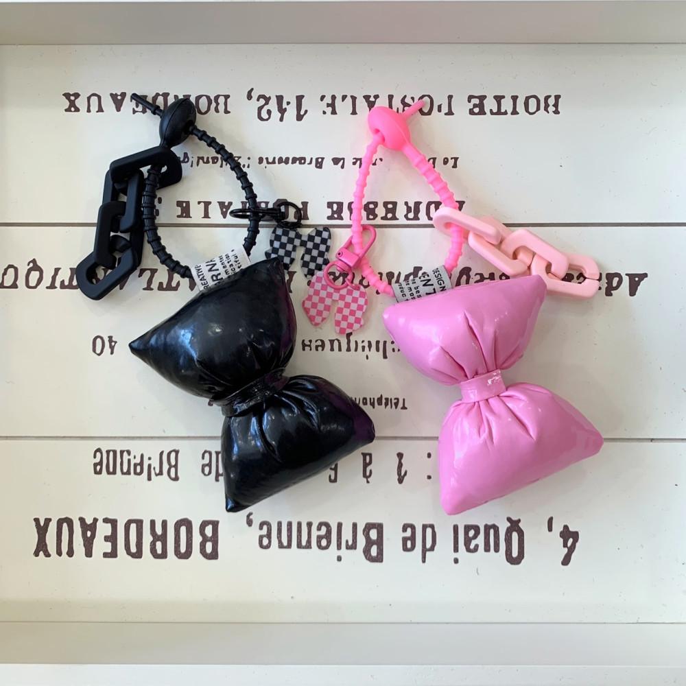 패딩 리본 키홀더 백참 키링