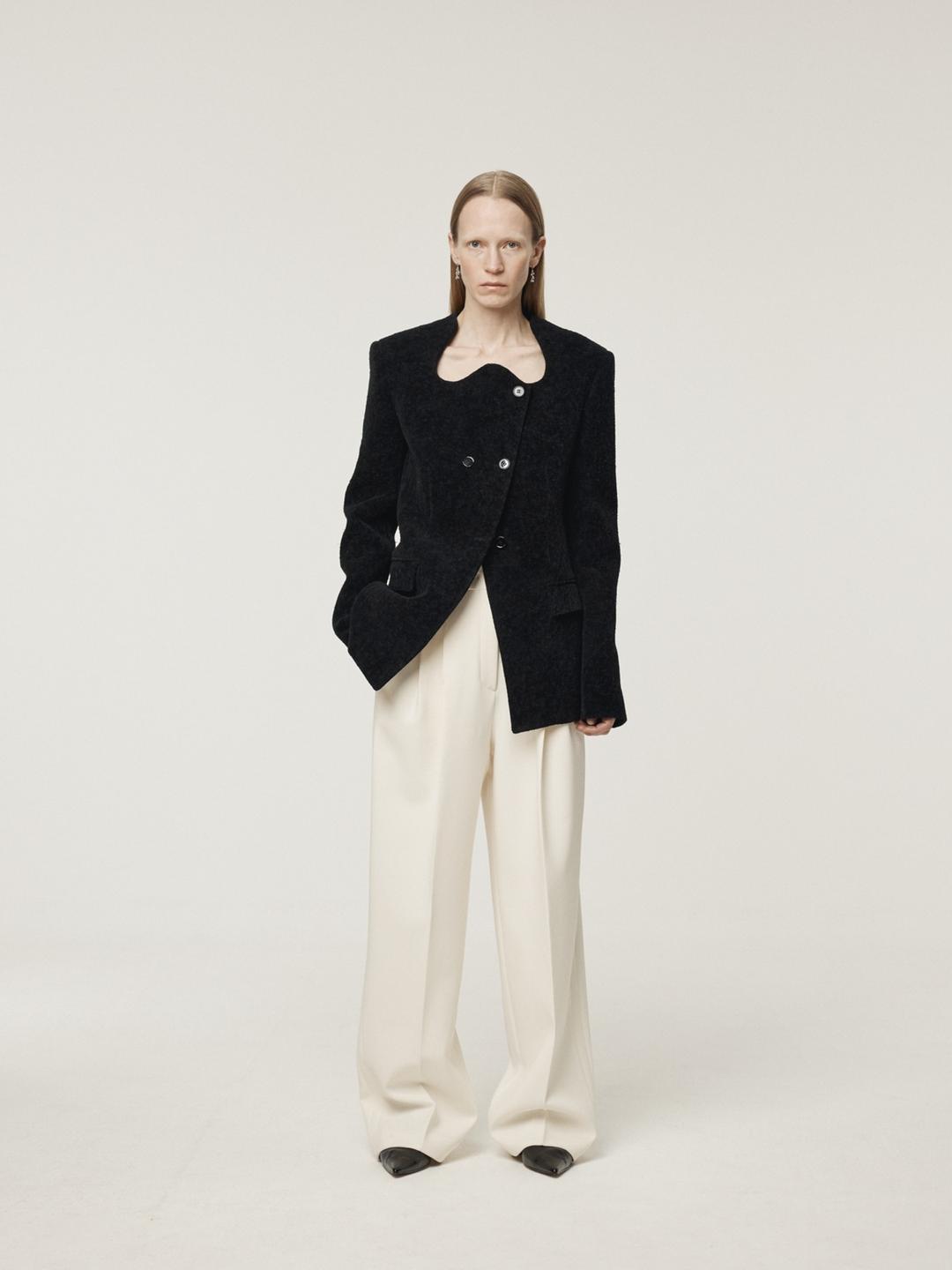 RC SIGNATURE CURVED NECK LONG JACKET (BLACK)