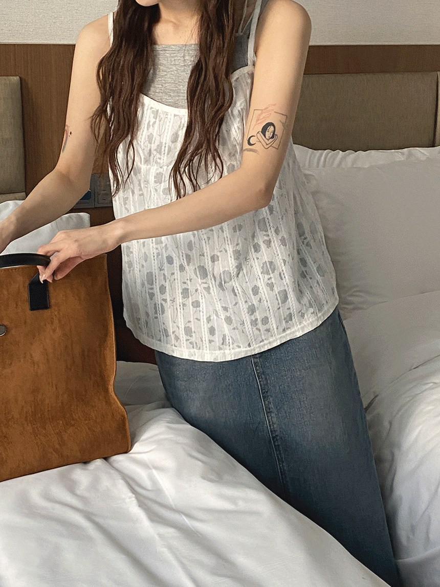 [레이어드] 고요 플라워 블라우스나시 - tee