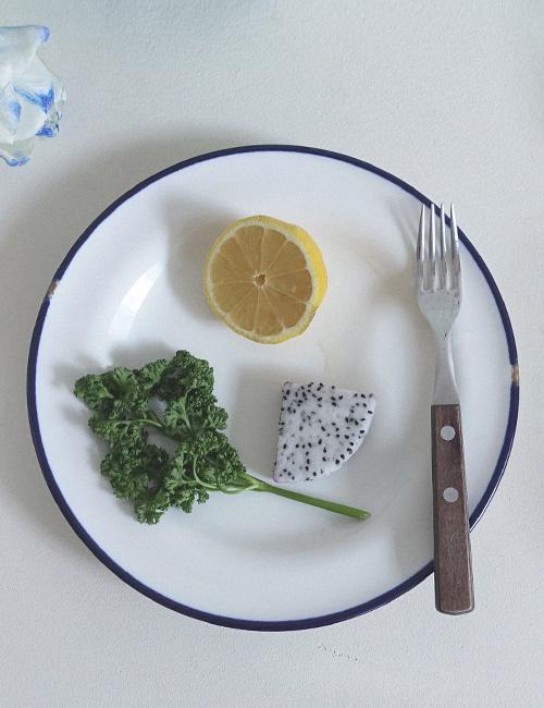 (Fake Enamel) Blue-Line Ceramic Plate