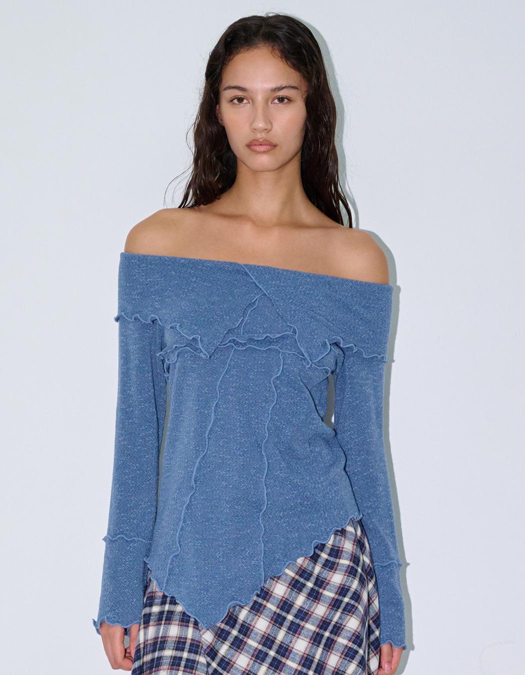 GRUNGED OFF-SHOULDER SWEATER, BLUE