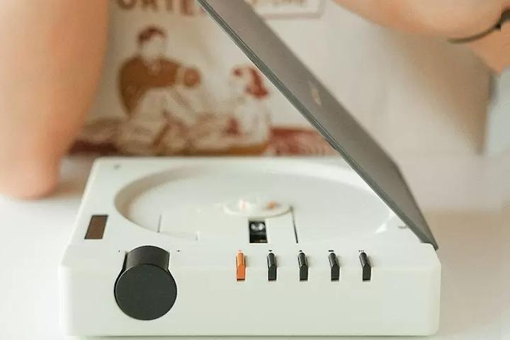 [주말특가][해외] 빈티지 레트로 CD플레이어 블루투스 오디오 R300