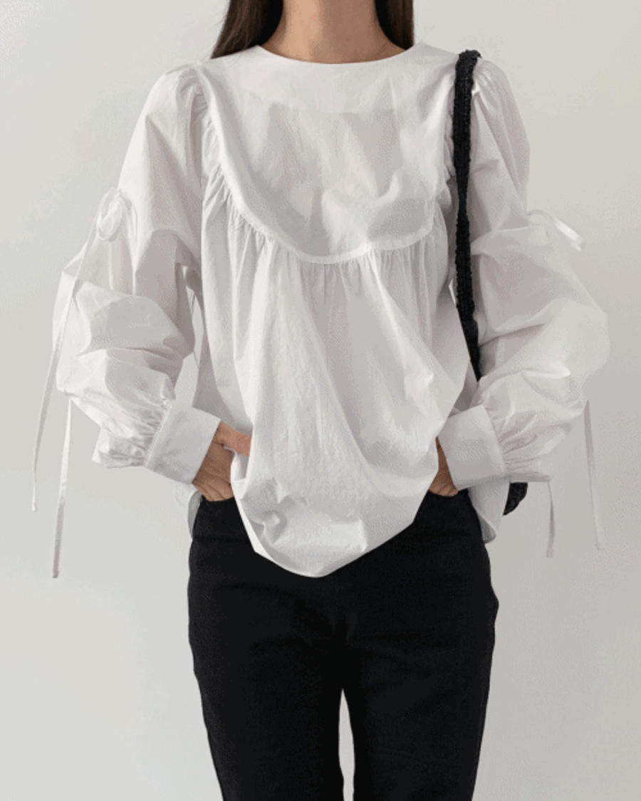 [REORDER / 300장 돌파] RIBBON POINT BLOUSE (2c)