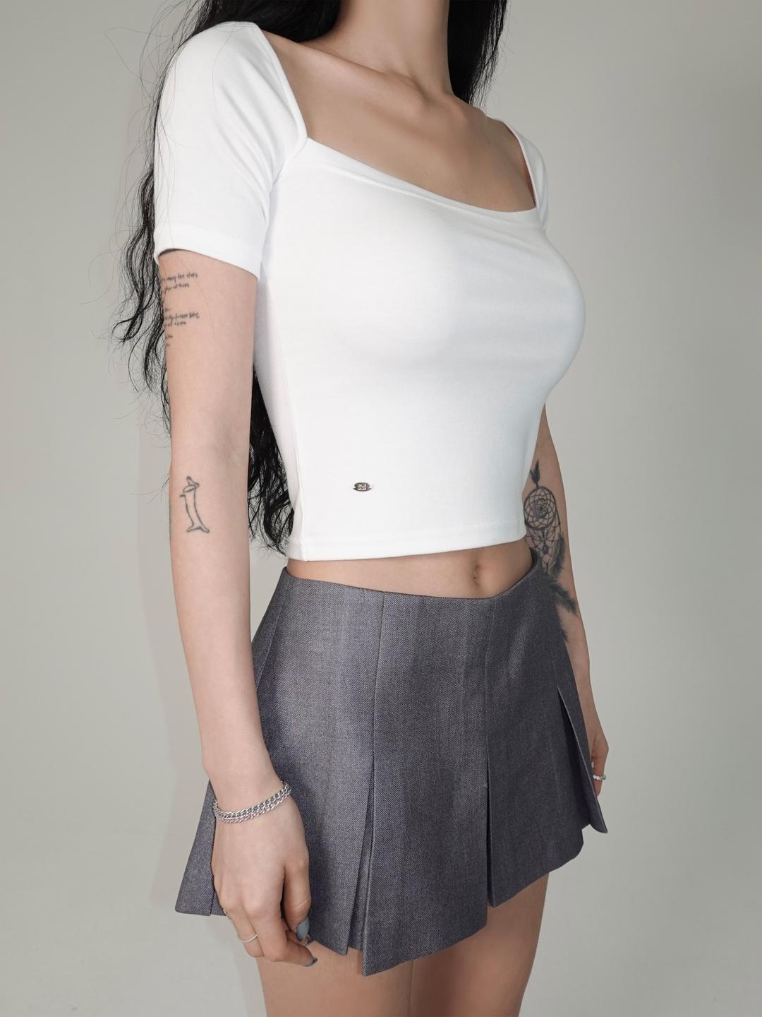 Deep Square-Neck T (Short Sleeve)
