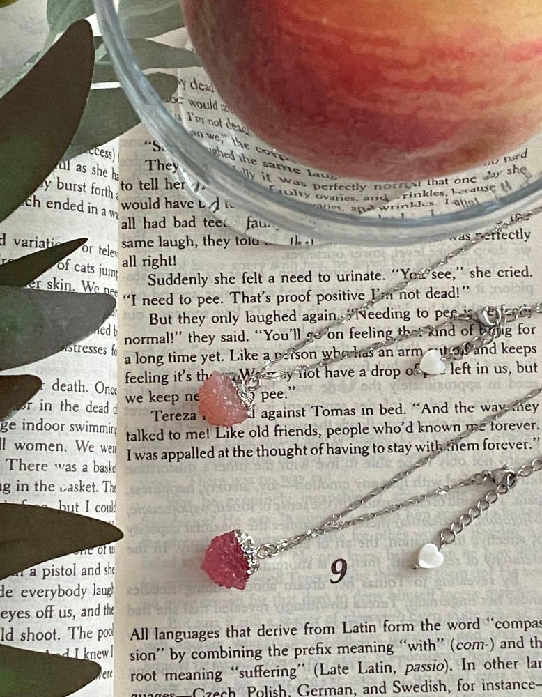 [Best] Vintage peach berry necklace 피치베리 목걸이 / 광물 원석 루비 복숭아 팬던트