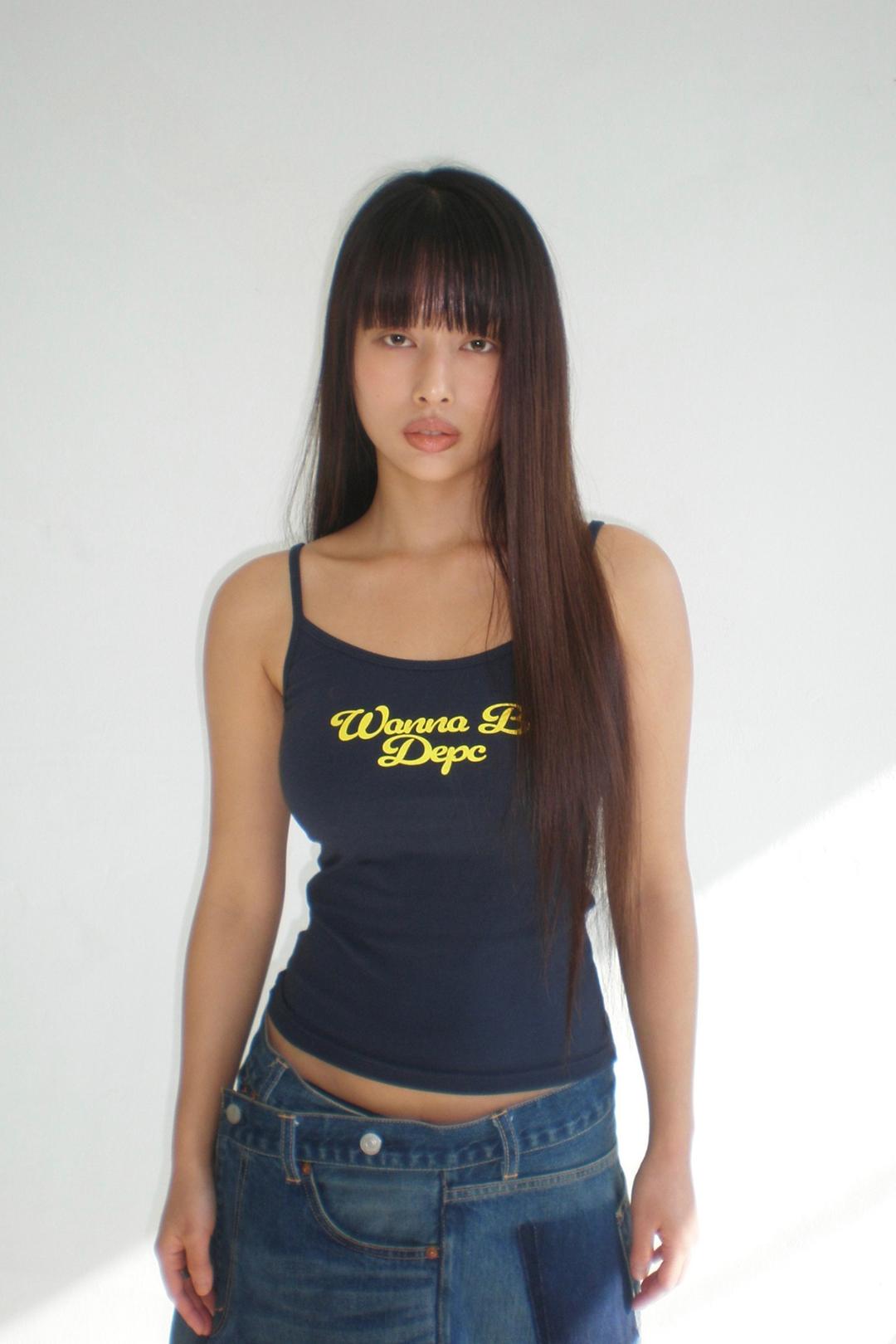 LETTERING SLEEVELESS TOP - NAVY