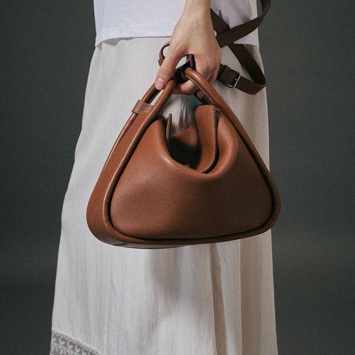 Dilly bag-caramel cafe
