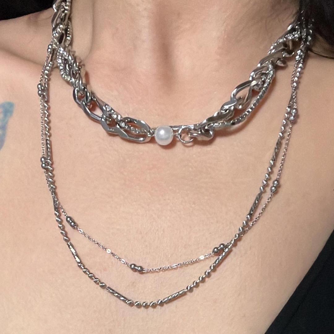 Queen choker