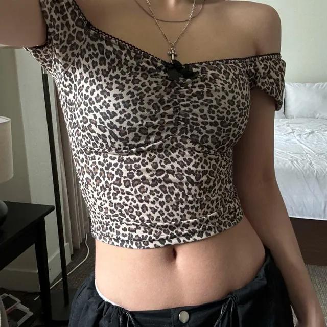 Leopard top