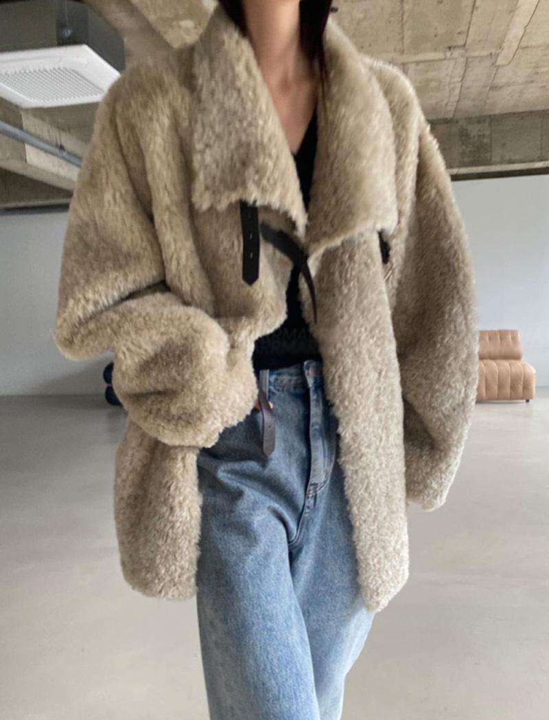 오버사이즈 여성 겨울 하이넥 오버핏 버클 퍼 무스탕 코트 (아이보리 브라운)