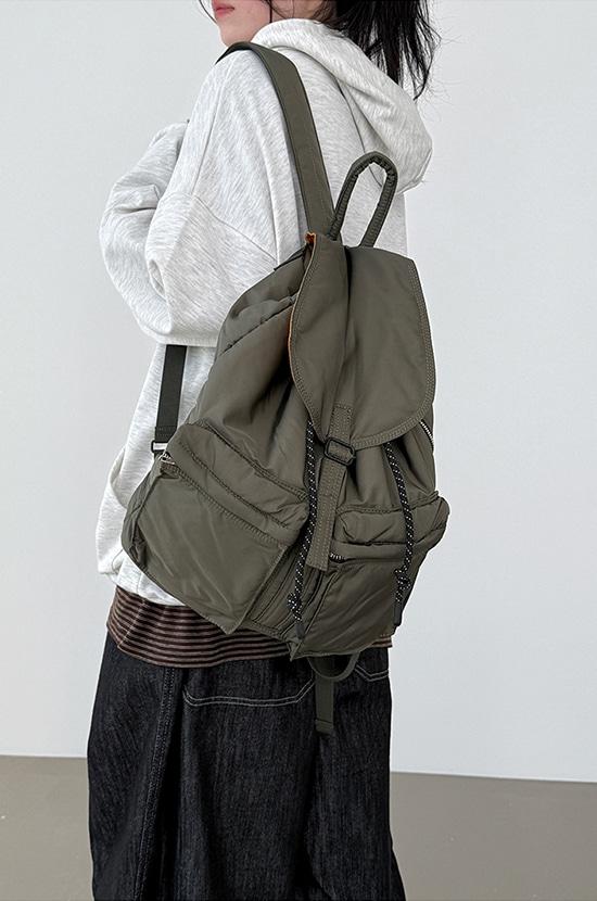 퀼티드 나일론 백팩