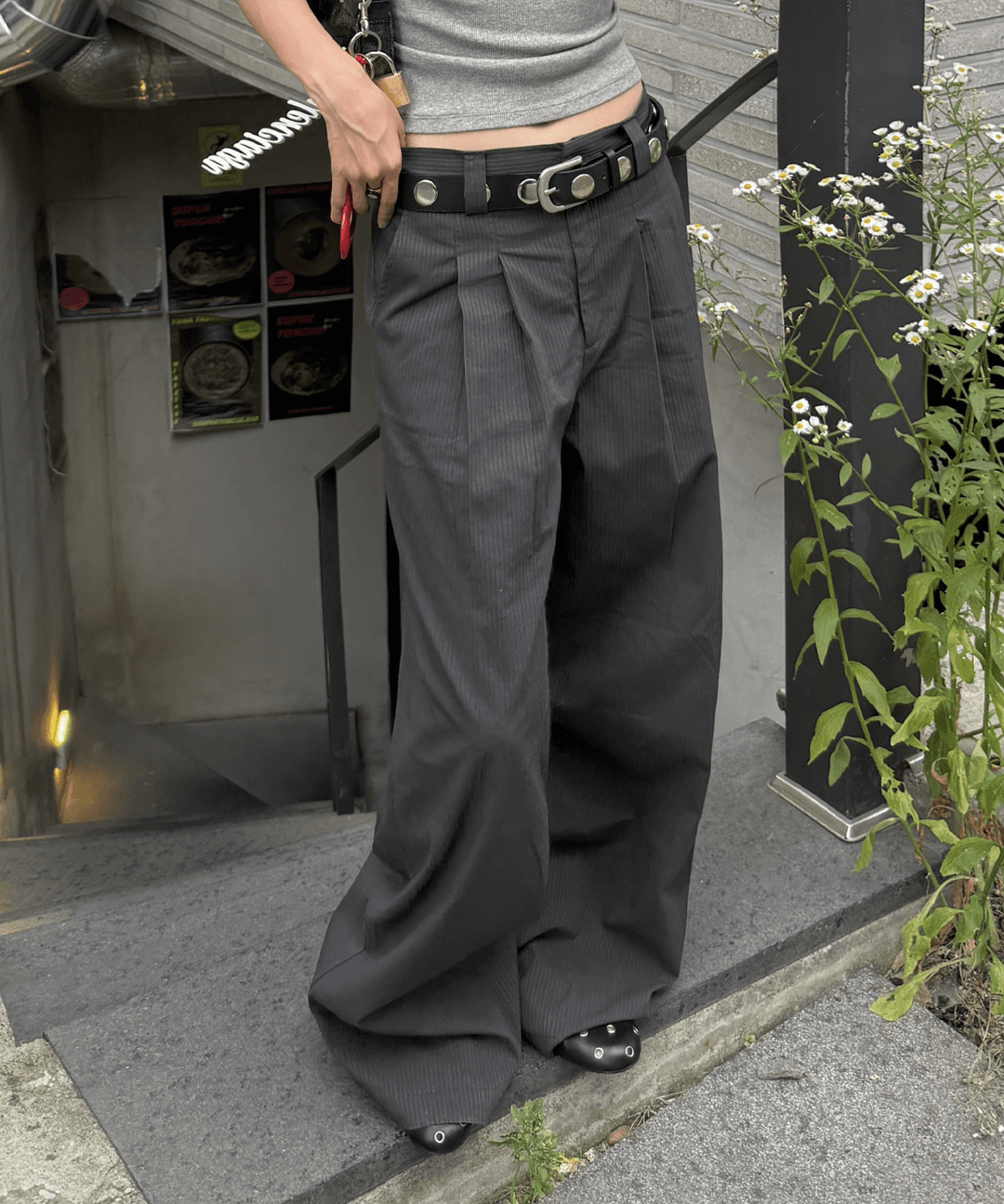 [7/8 예약 출고] OVERSIZED VTG STRIPE TROUSERS - CHARCOAL