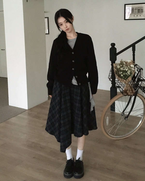 데이빈 [치마맛집/한파템❄️] 폰즈 울 모직 플레어 체크 롱 sk