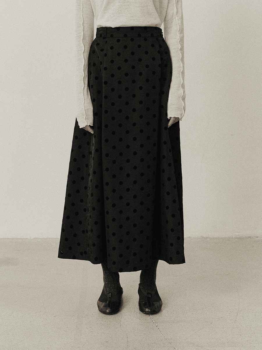 [12/2 예약배송] TVF DOT FLARED SKIRT_BLACK