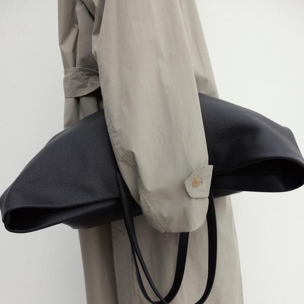 Handle leather tote bag (white / khaki beige / black)