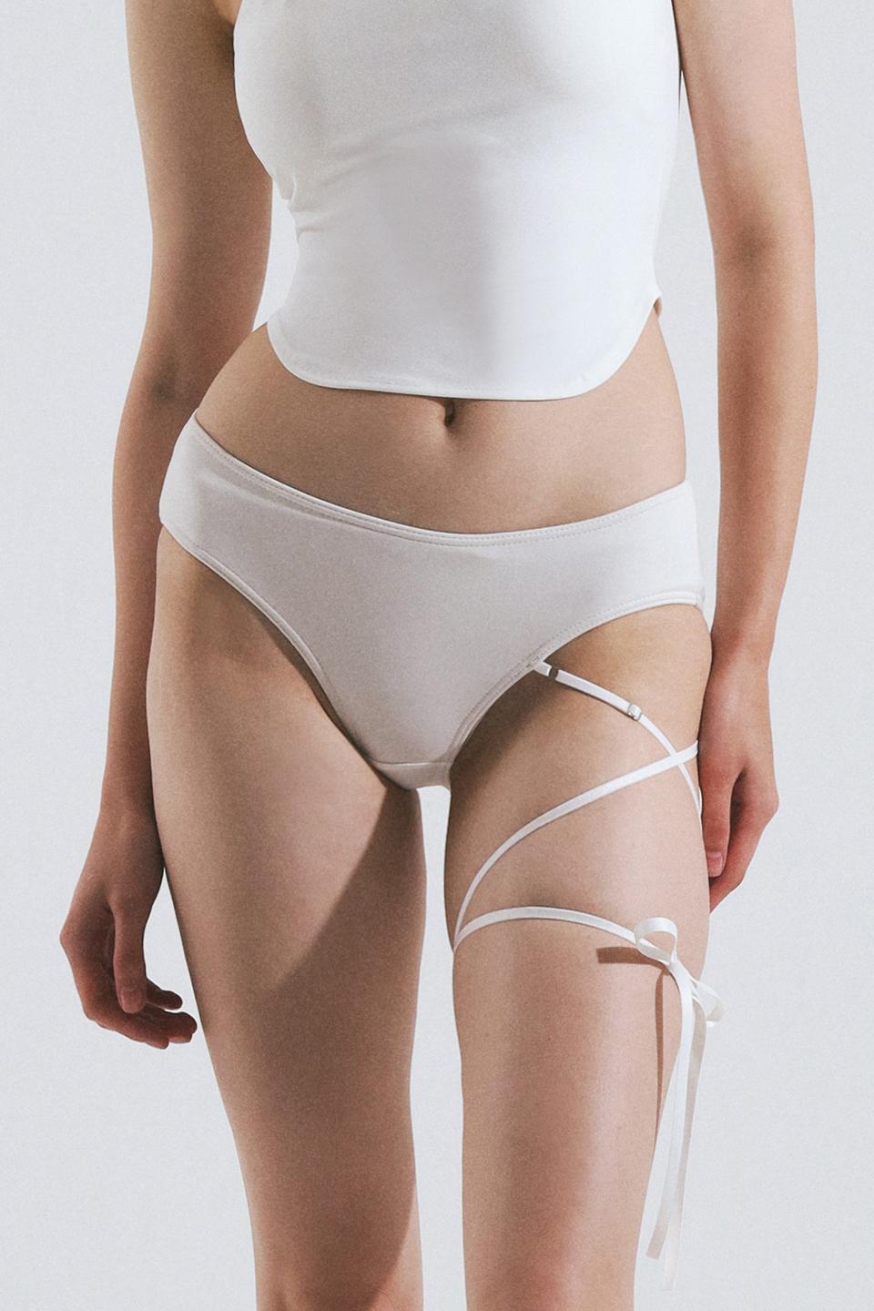 크로스 리본 로우 비키니 팬티 (White)