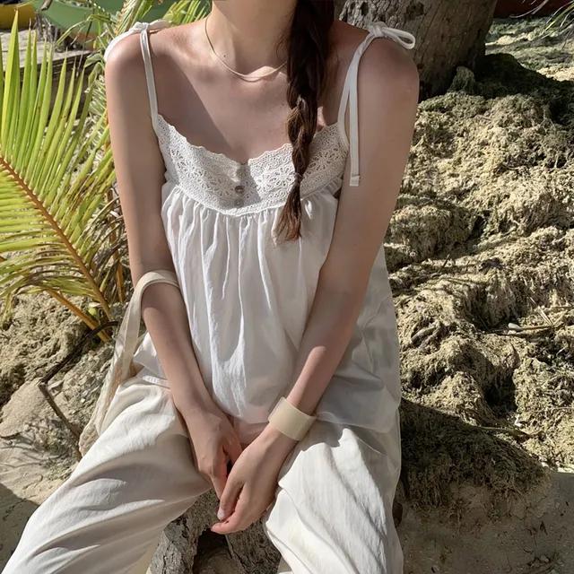 빈티지 무드 코튼 레이스 나시탑