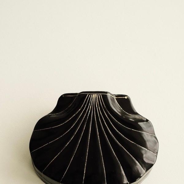 Shell Box (M) - Black