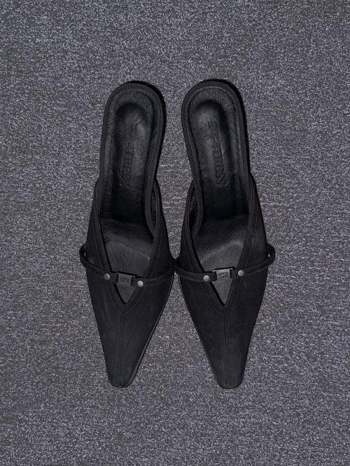 ESSENTIAL WAXED MULES 01 BLACK