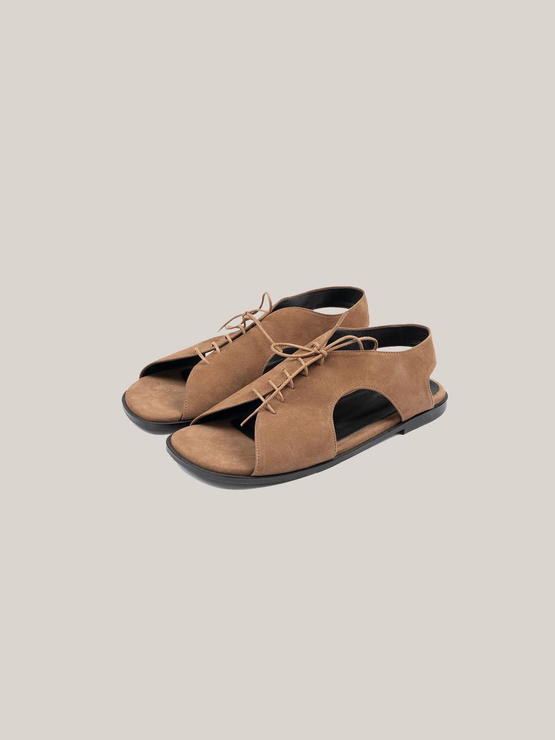TIE SANDAL [ BROWN ]