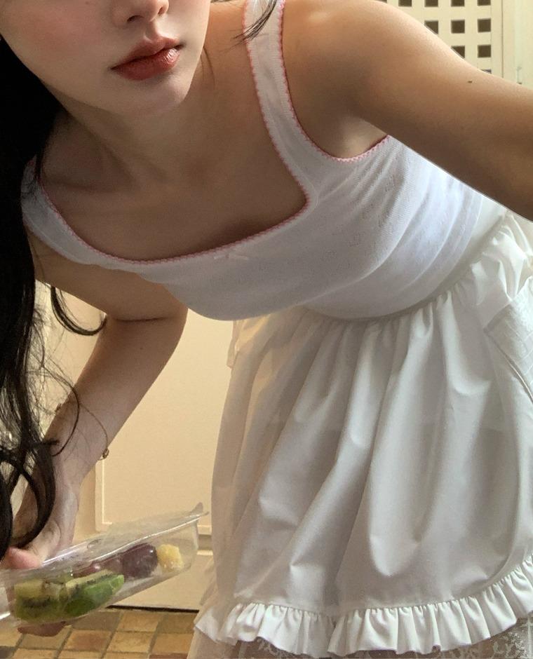 리본 하트 나시 화이트