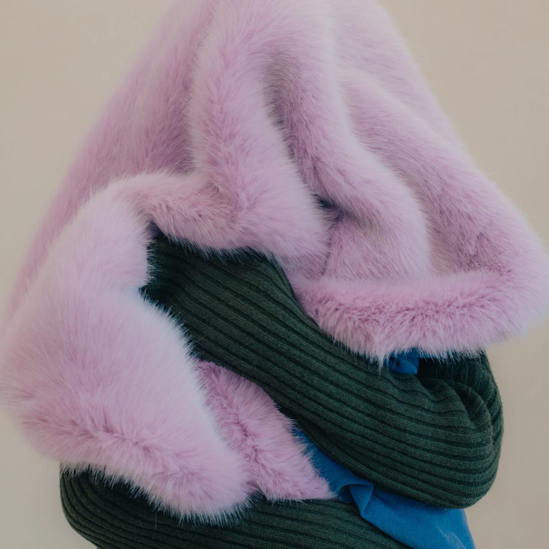 eco fur heavy blanket - surreal purple 에코퍼 양면 블랭킷 무릎담요