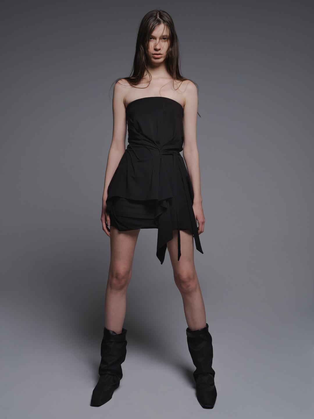 INCLINE DRAPING TANK TOP BLACK