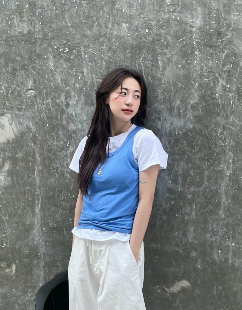 Coconut color sleeveless 코코넛 컬러 슬리브리스