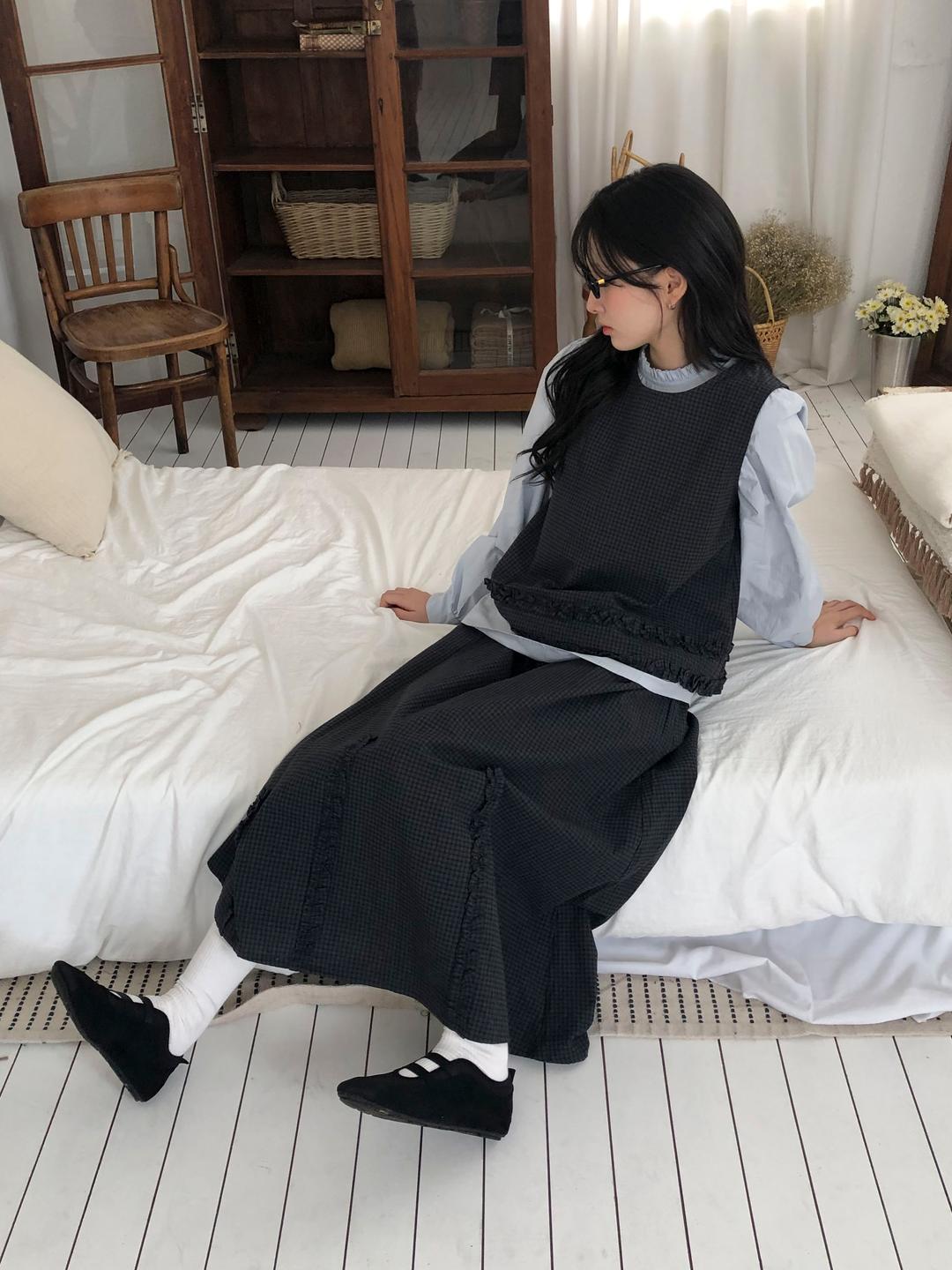 시프트에잇 [MADE🖤/3PCS세트!/하객룩] 잔스 빈티지 체크 조끼 블라우스 스커트 세트