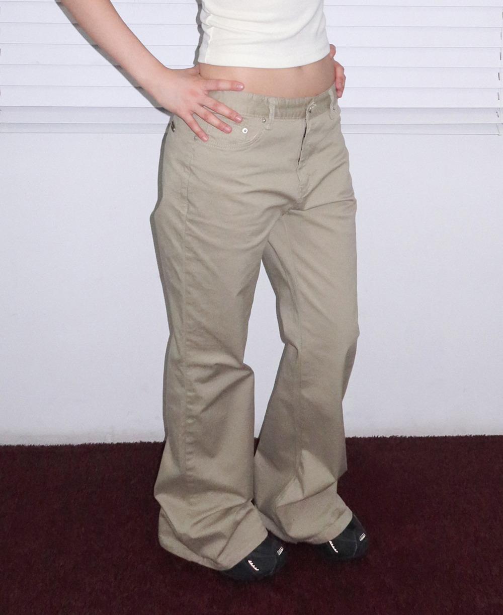 개버딘 코튼 베이지 세미 부츠컷 팬츠