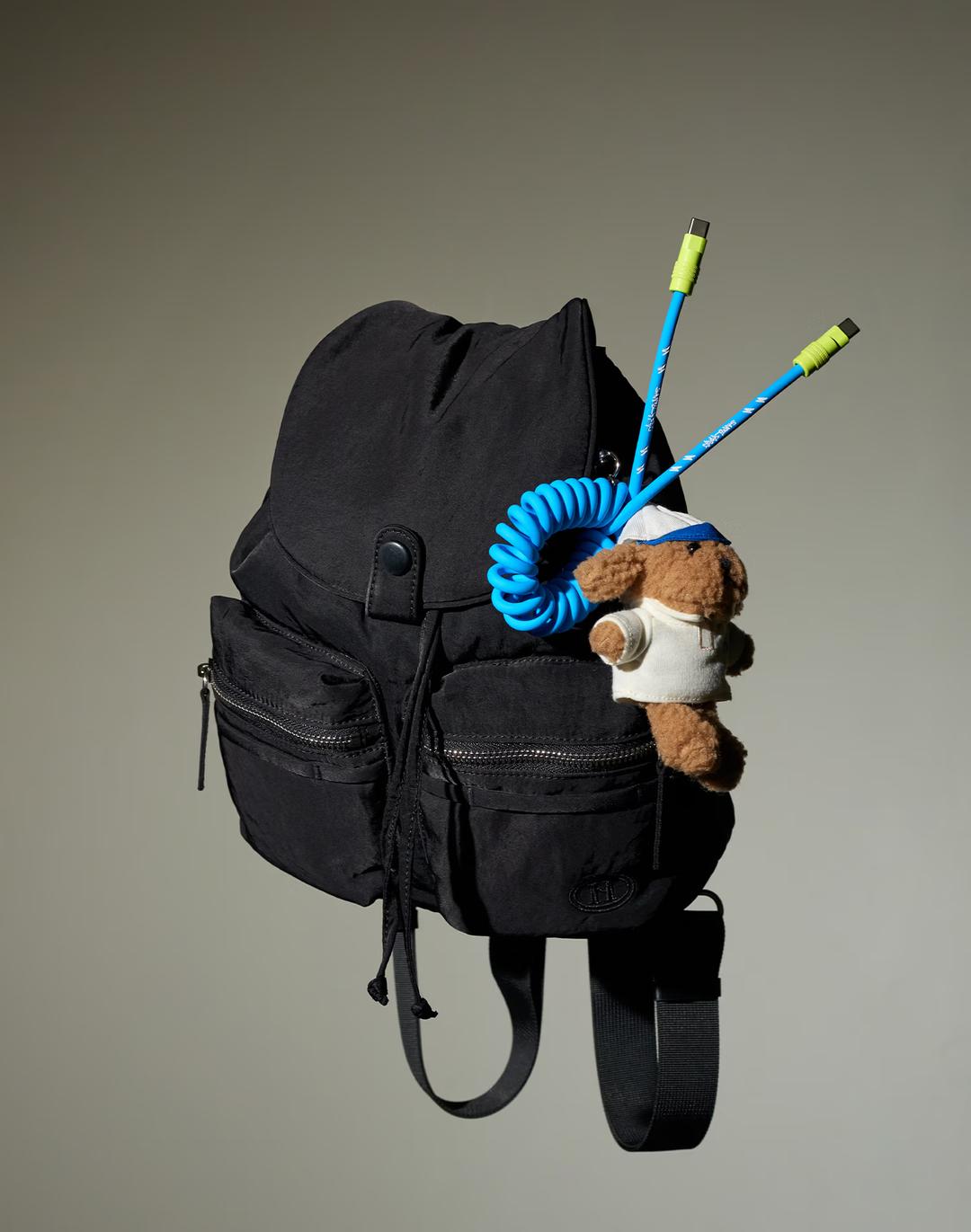 [소량재고][PUPPY] 유니섹스 블랙 나일론 패딩 투포켓 투웨이 백팩S (퍼피참SET구성)