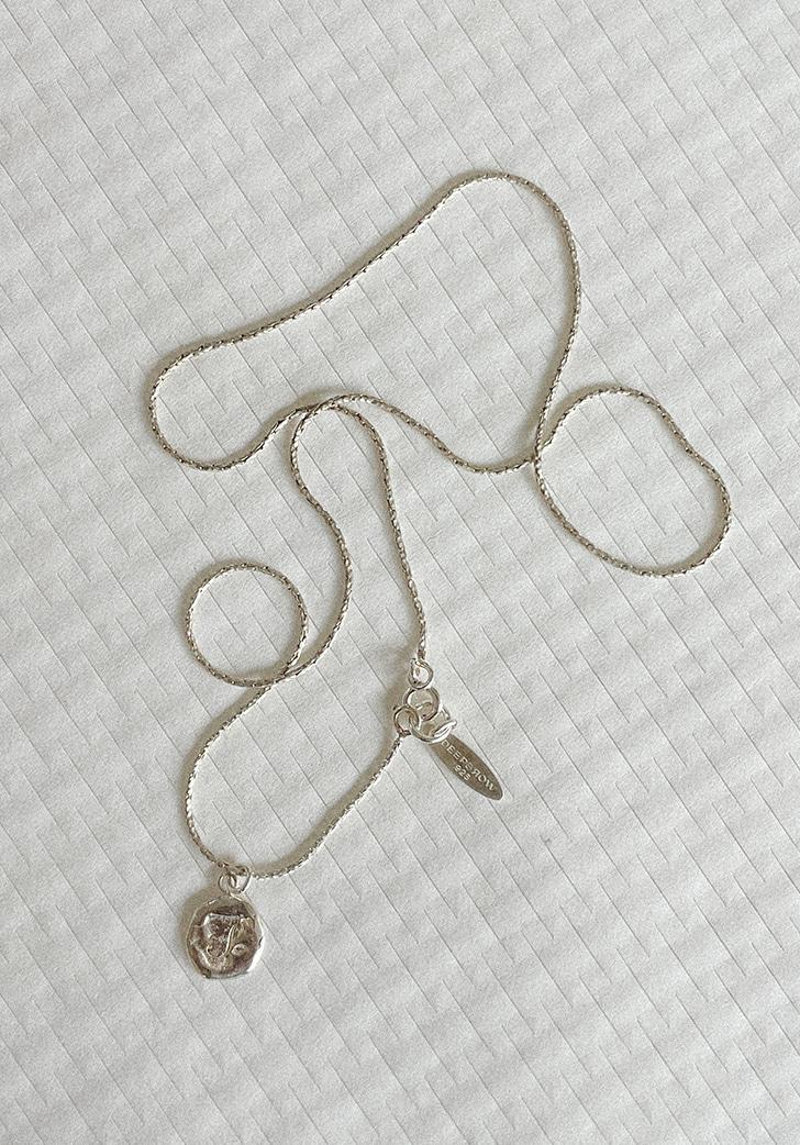 [기프트 증정] At The Ocean Initial Necklace