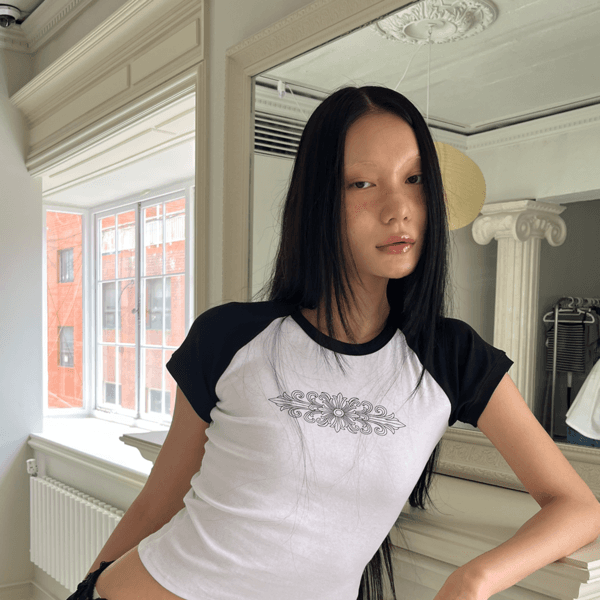 Ornament raglan top white black