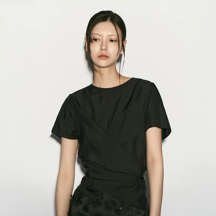 TIE BACK WRAP BLOUSE BLACK