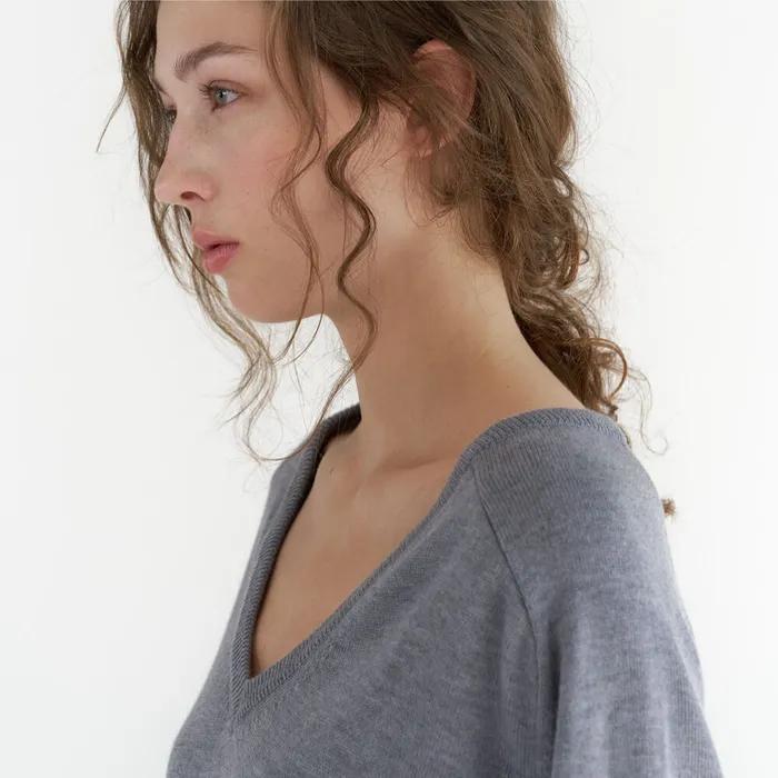 LOOSE V-NECK KNIT / GREY