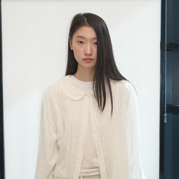 [4/15 순차 출고] Round-Collar Cotton Blouse (Ivory)