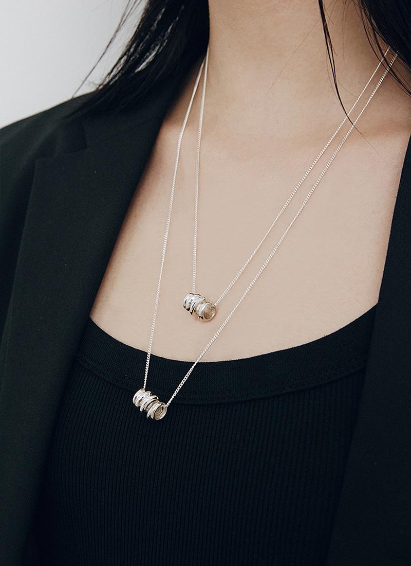 QUIET RIPPLE NECKLACE