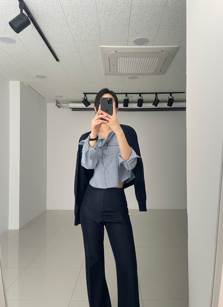 이지시크 스트라이프 크롭 셔츠 (라이트블루)