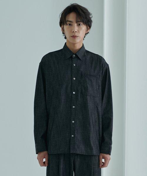 라인 포켓 데님 셔츠 블랙