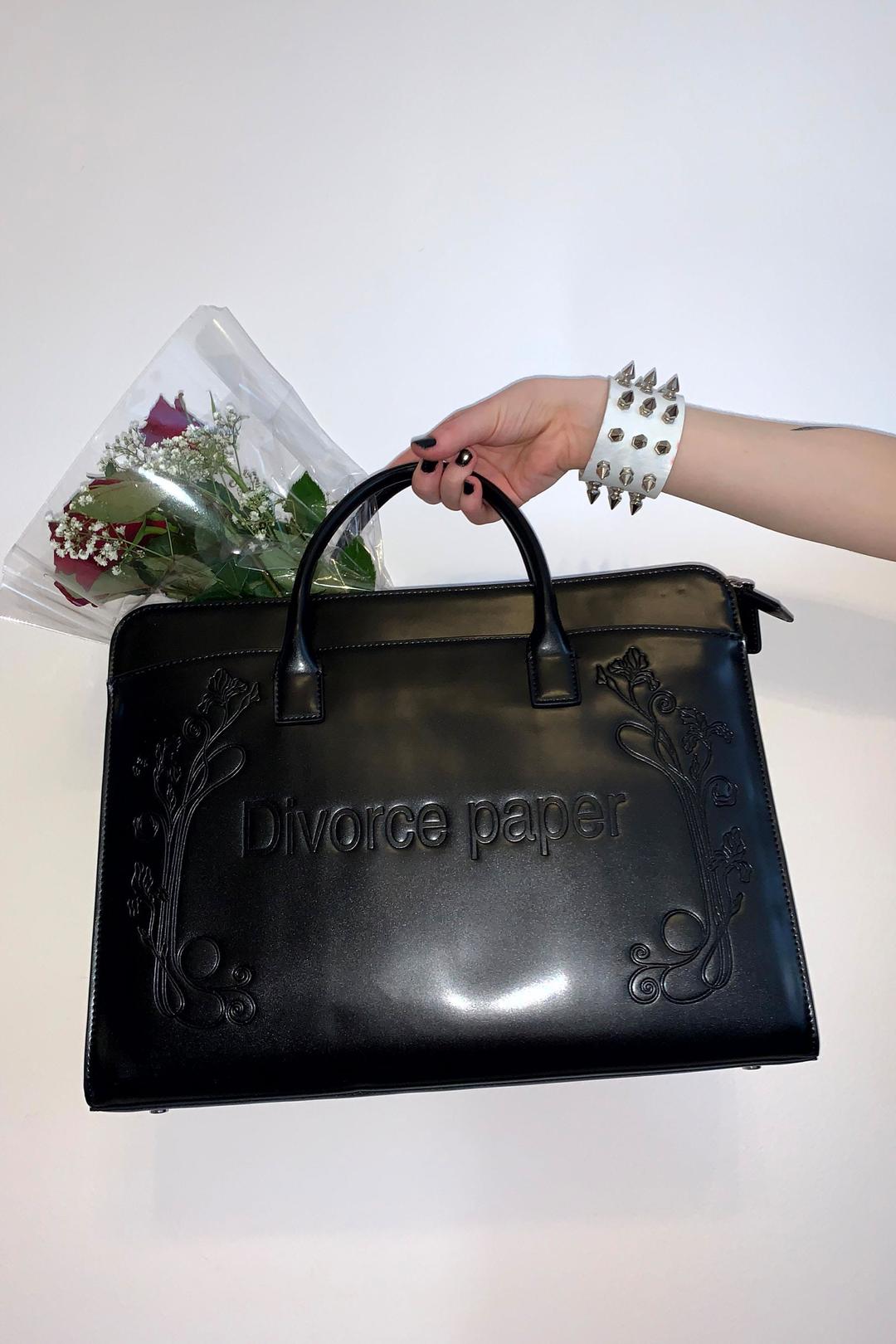 Case Closed Bag Black