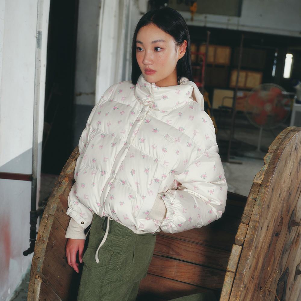 FLOWER PRINT CROPPED DOWN JACKET CREAM BQ4NZ003