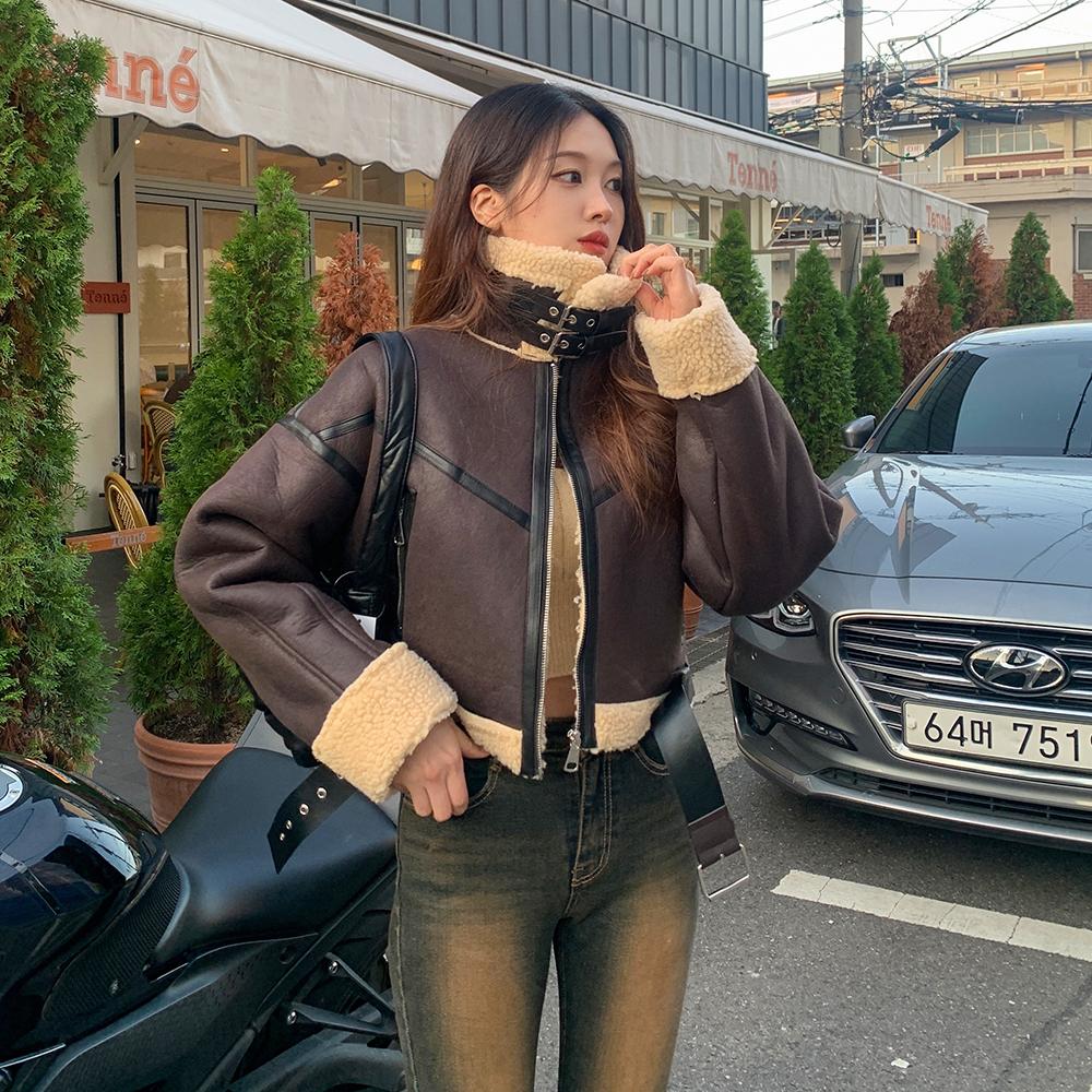 무배🚀[진짜강추🤎하이넥] 한겨울까지!! 양털 뽀글이 스웨이드 크롭 무스탕 자켓 벨트 지퍼 버클 폴라 절개 집업 가을 겨울 아우터 힙 모던 베이직 데일리룩 데이트룩 블랙 브라운 2COL