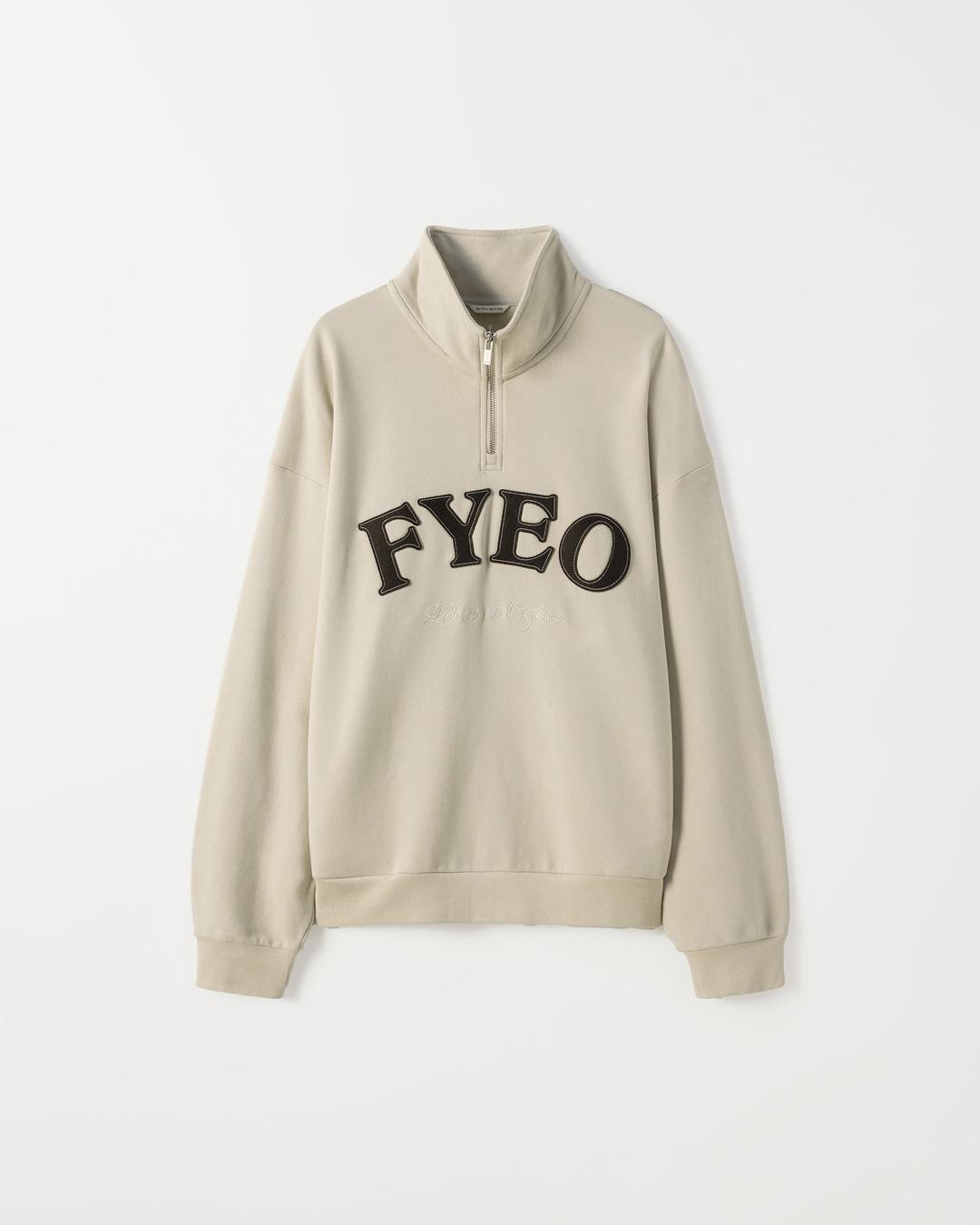 Essential Logo Half Zip-up