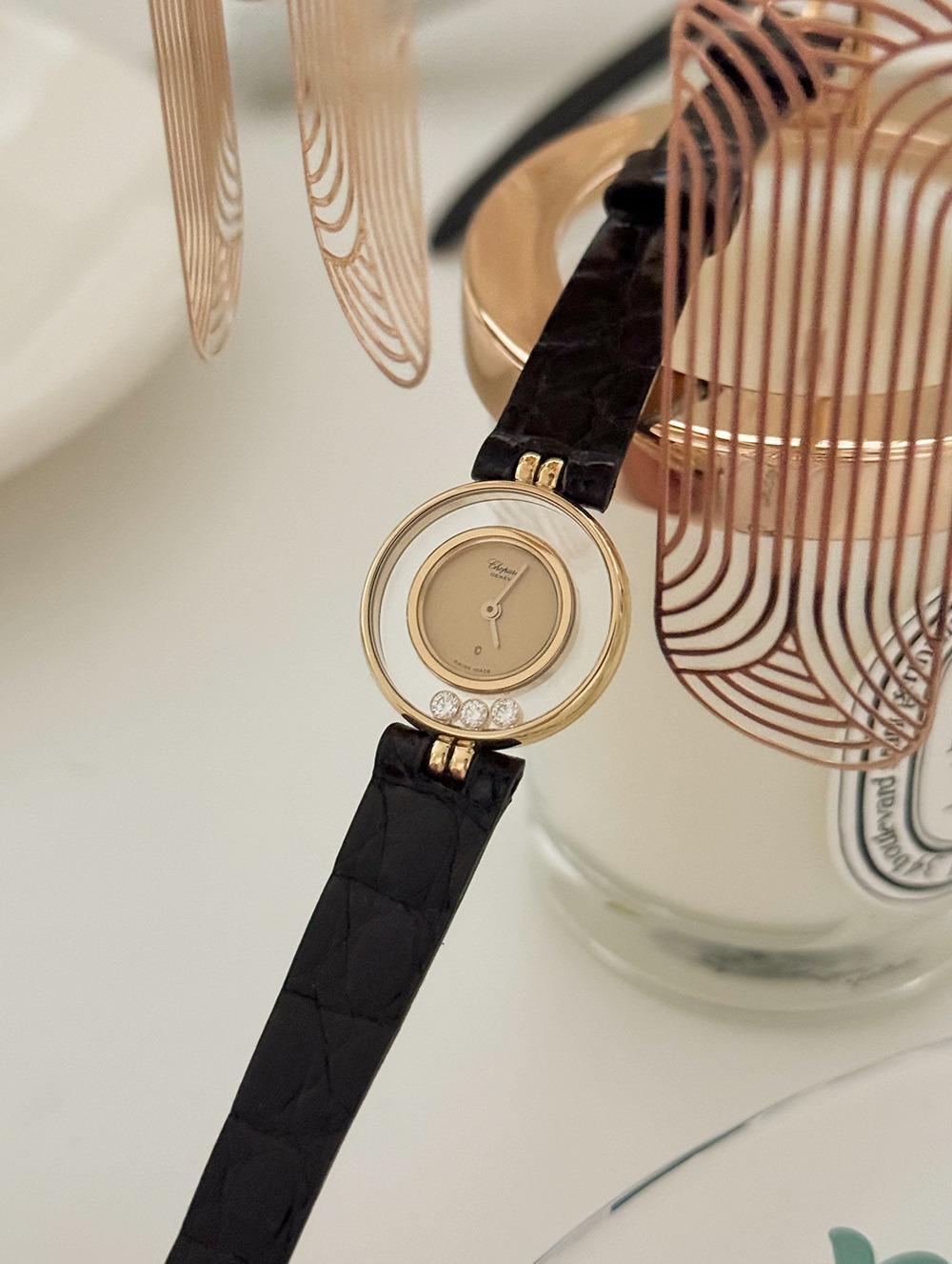 CHOPARD Happy Diamonds watch 18k gold case