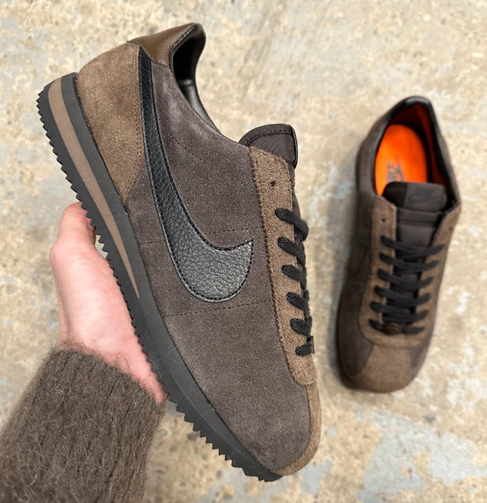 나이키 코르테즈 벨벳 브라운 남녀공용 FJ5180-200