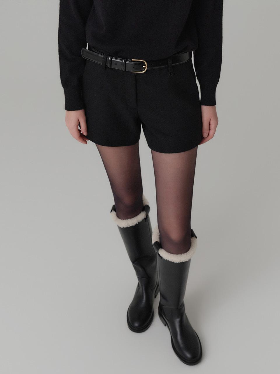 룩캐스트 [12/5 예약배송] 리나 울 쇼츠_블랙 / LINA WOOL SHORT_BLACK
